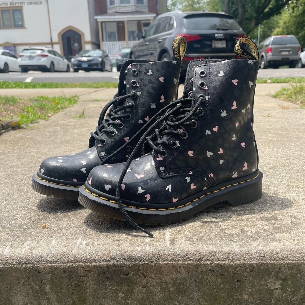 Dr Martens 1460 PASCAL LEATHER WILD HEART PRINTED LACE UP BOOTS